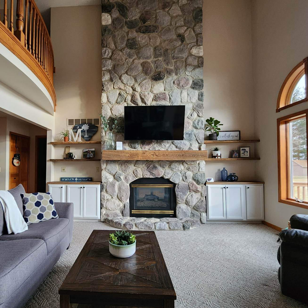 Reclaimed Wood, Furniture & Custom Art | Reclaimed Michigan